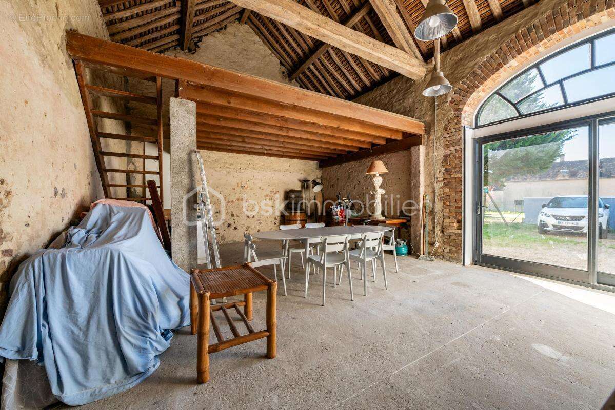 Maison à VILLEBOUGIS