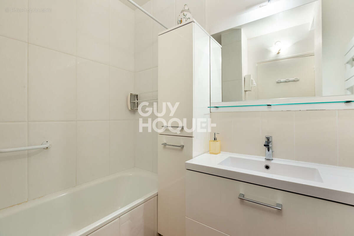 Appartement à PARIS-15E