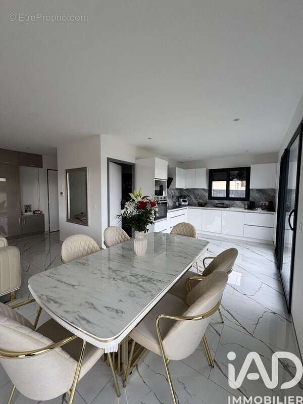 Maison 101 m² à Pouilly-Les-Feurs  - photo 5