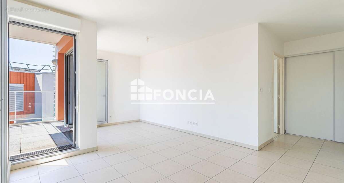 Toulon la loubiere superbe t3 63m2 terrasse et parking sous sol residence recente - photo 12
