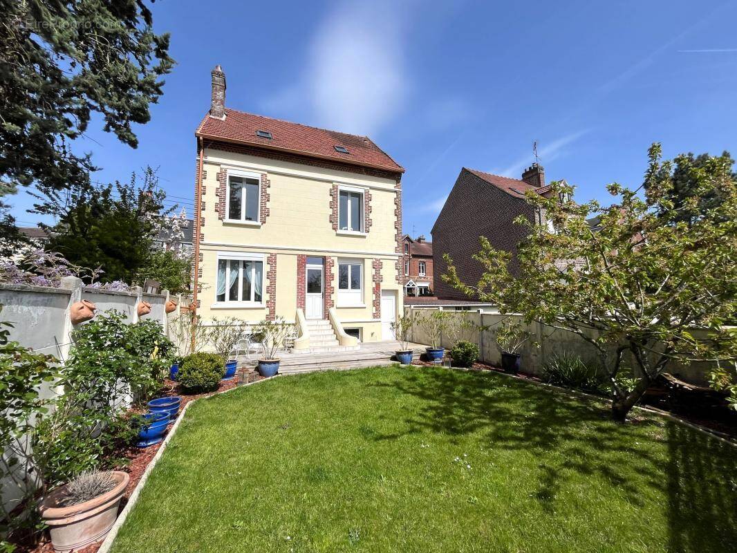 Maison à BEAUVAIS