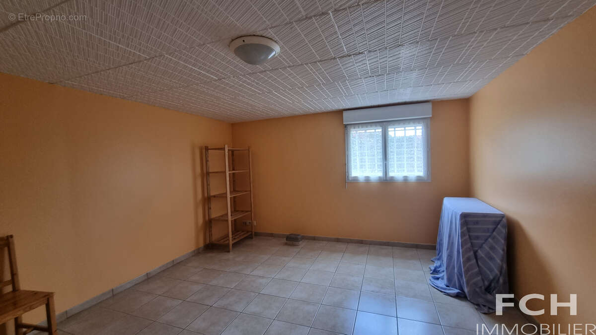 Villa 4 chambres, bureau, 2 garages, vue, proche toutes commodités - photo 19