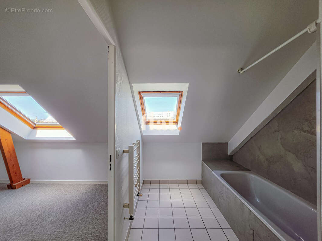 Duplex T2  54 m2/ 5e et dernier étage / Quai Magellan - photo 16