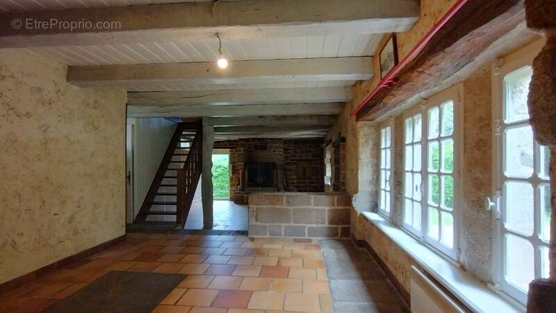 Maison à LOCRONAN