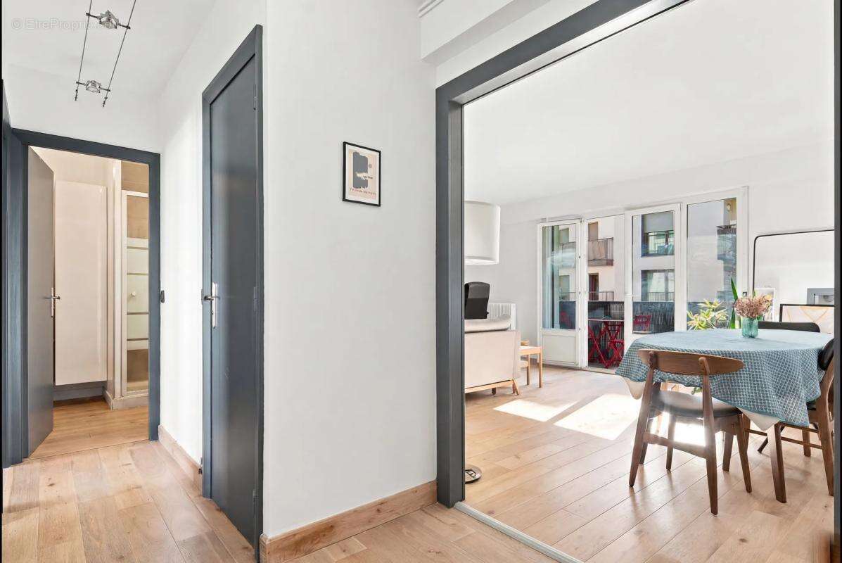 Arcueil – Superbe 3 pièces traversant de 62 m² – Balcon, parking, cave – RER B Laplace et métro ligne 4 Barbara - photo 5