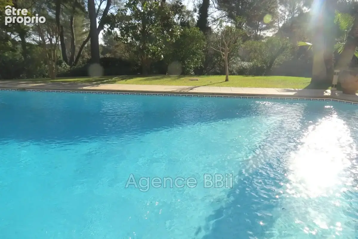 Maison 7 pièces 500 m² · à Mougins · 500 m² · 4 992 000 €