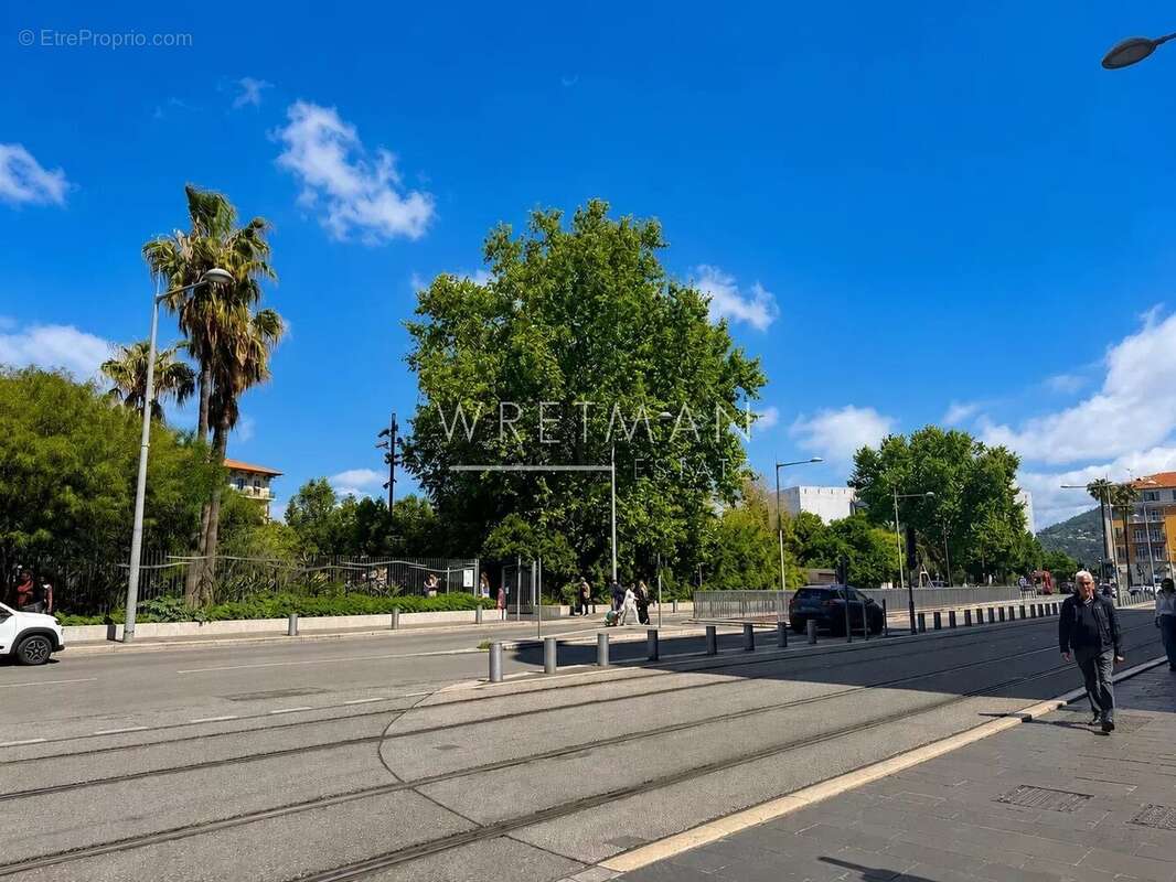 Investissement locatif - T1 lumineux au cœur de la vieille ville - Vieux Nice - photo 10