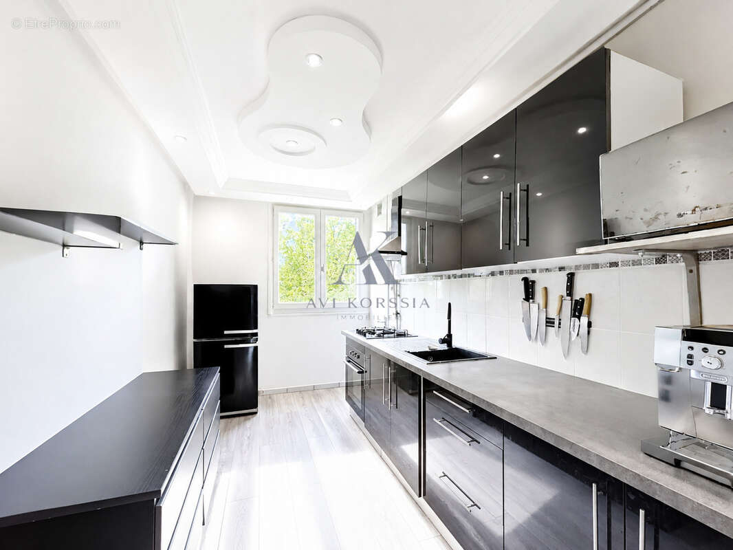 Saint-Priest   Appartement T4 de 62 m2 traversant avec balcon - photo 4