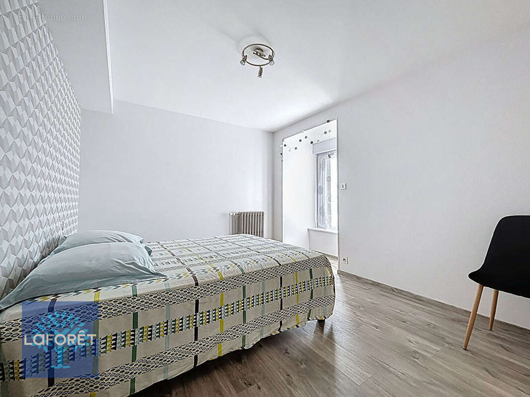 Maison à LA BAZOUGE-DU-DESERT