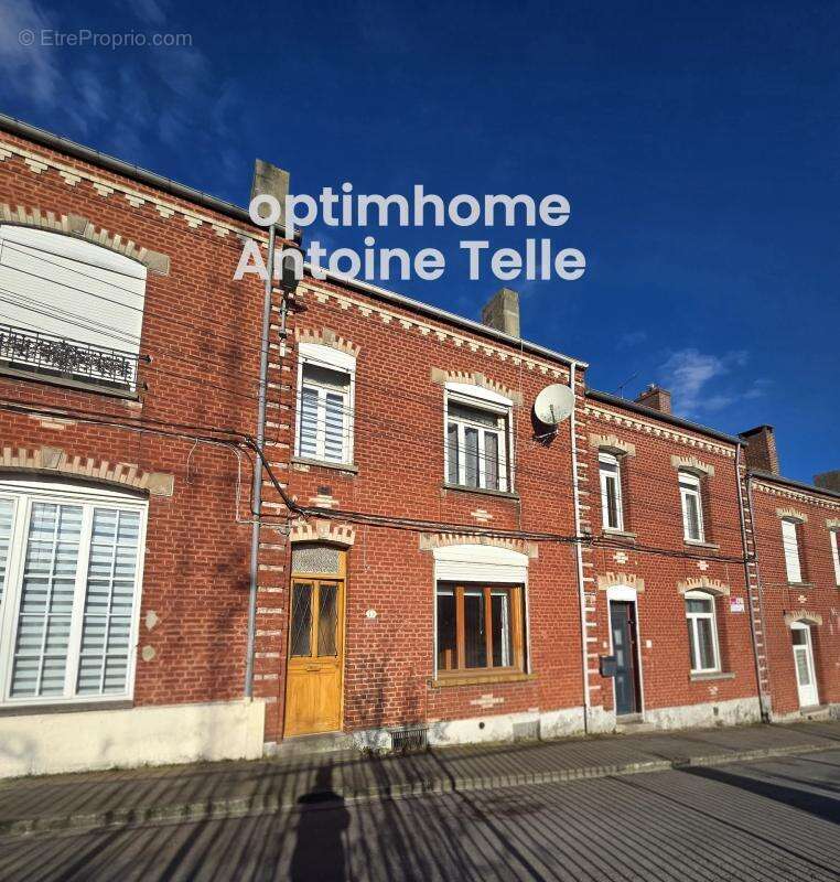 Le Cateau - Maison à conforter avec jardin en accès sur deux rues sur 420m² - photo 11