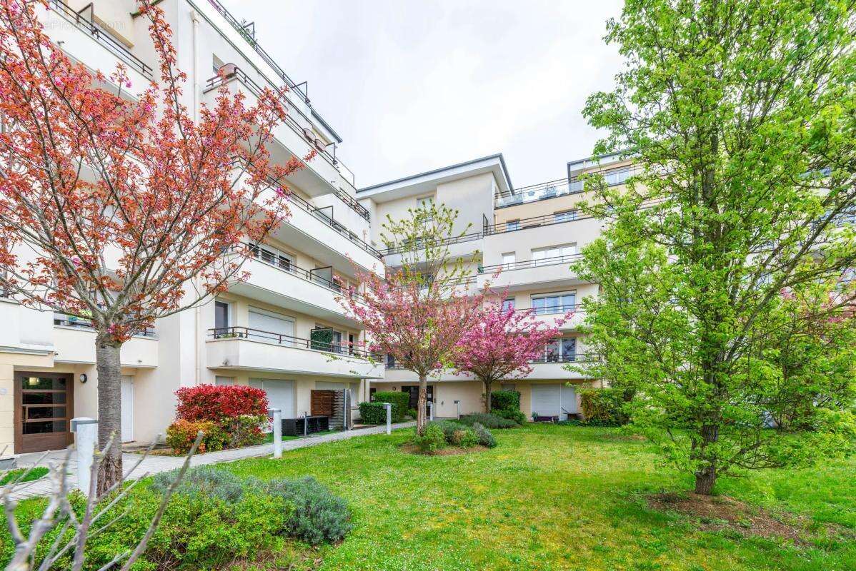 Appartement à CORBEIL-ESSONNES