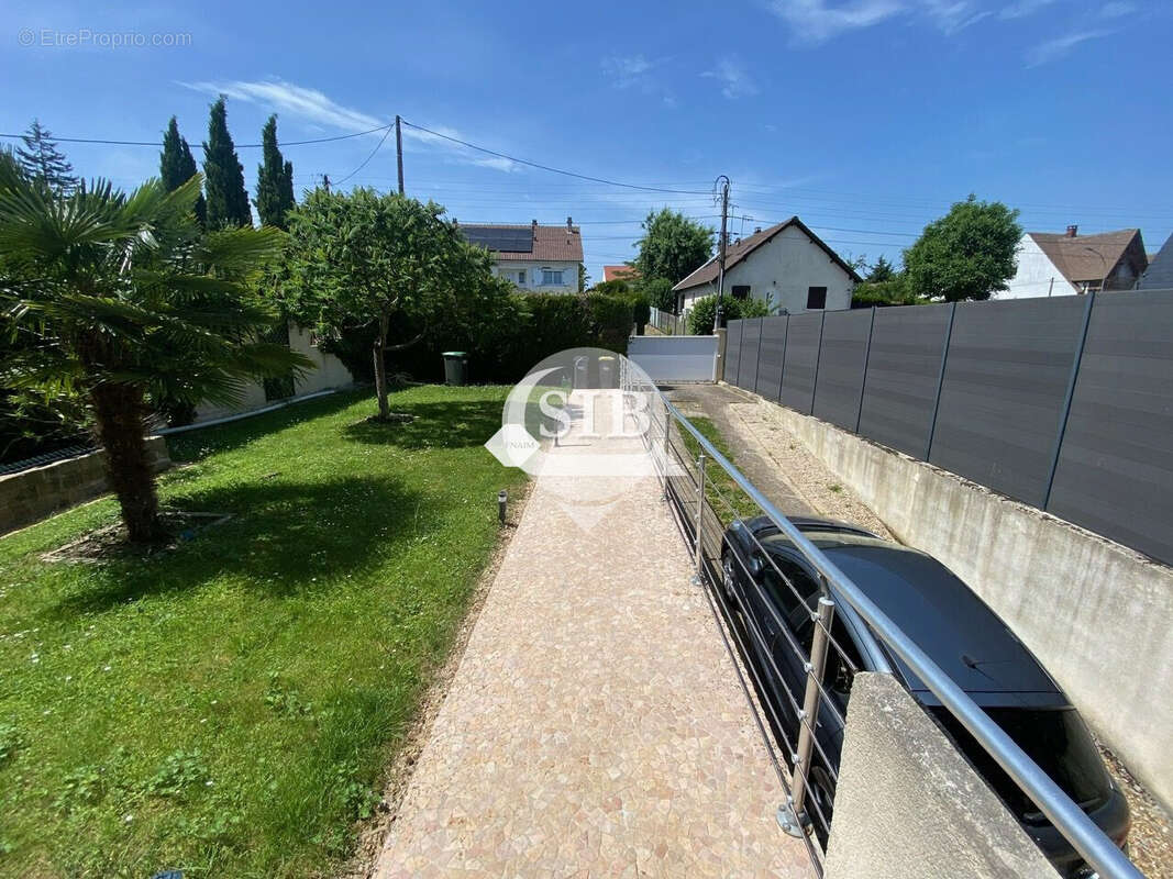 Maison à LONGPONT-SUR-ORGE