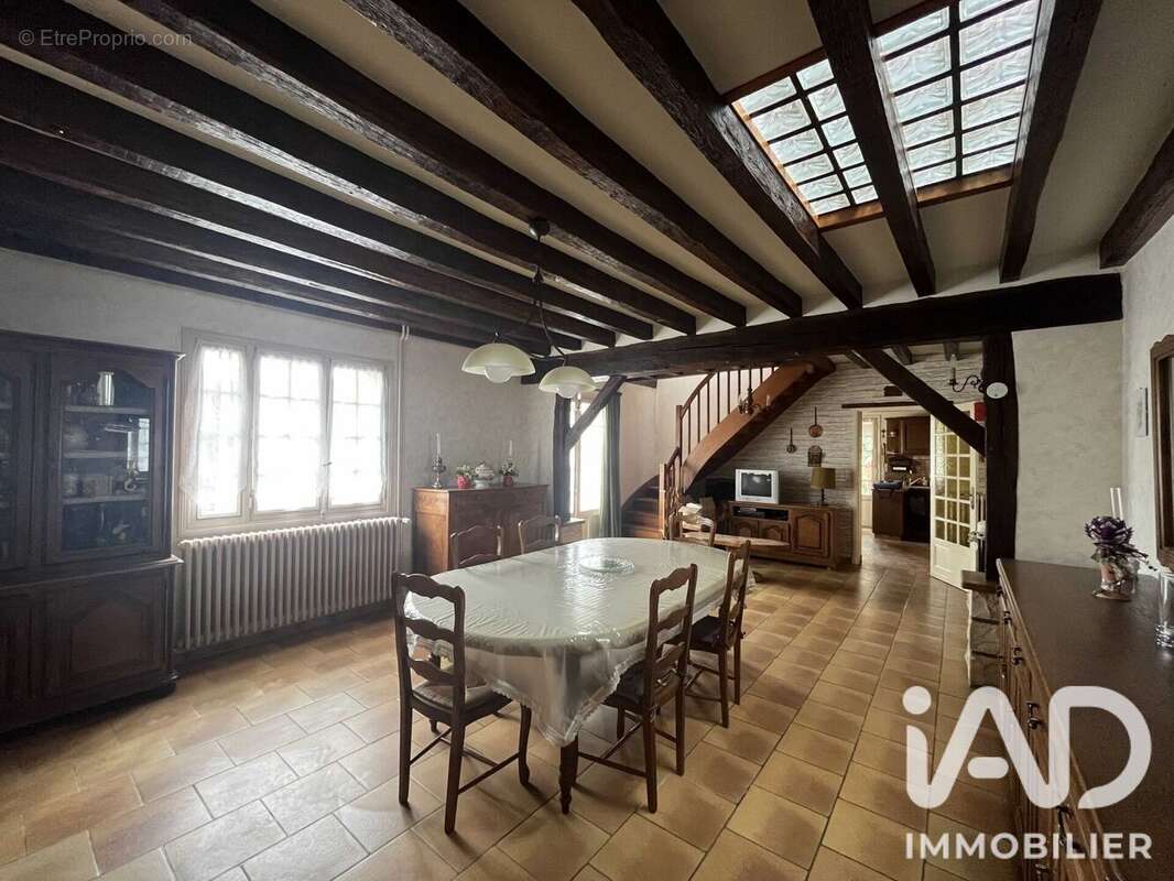 Photo 5 - Maison à GOMBERGEAN