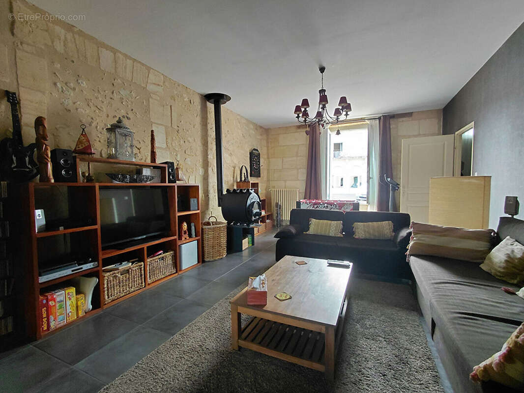 Maison de ville "bourgeoise" 245 m² Pugnac - photo 4