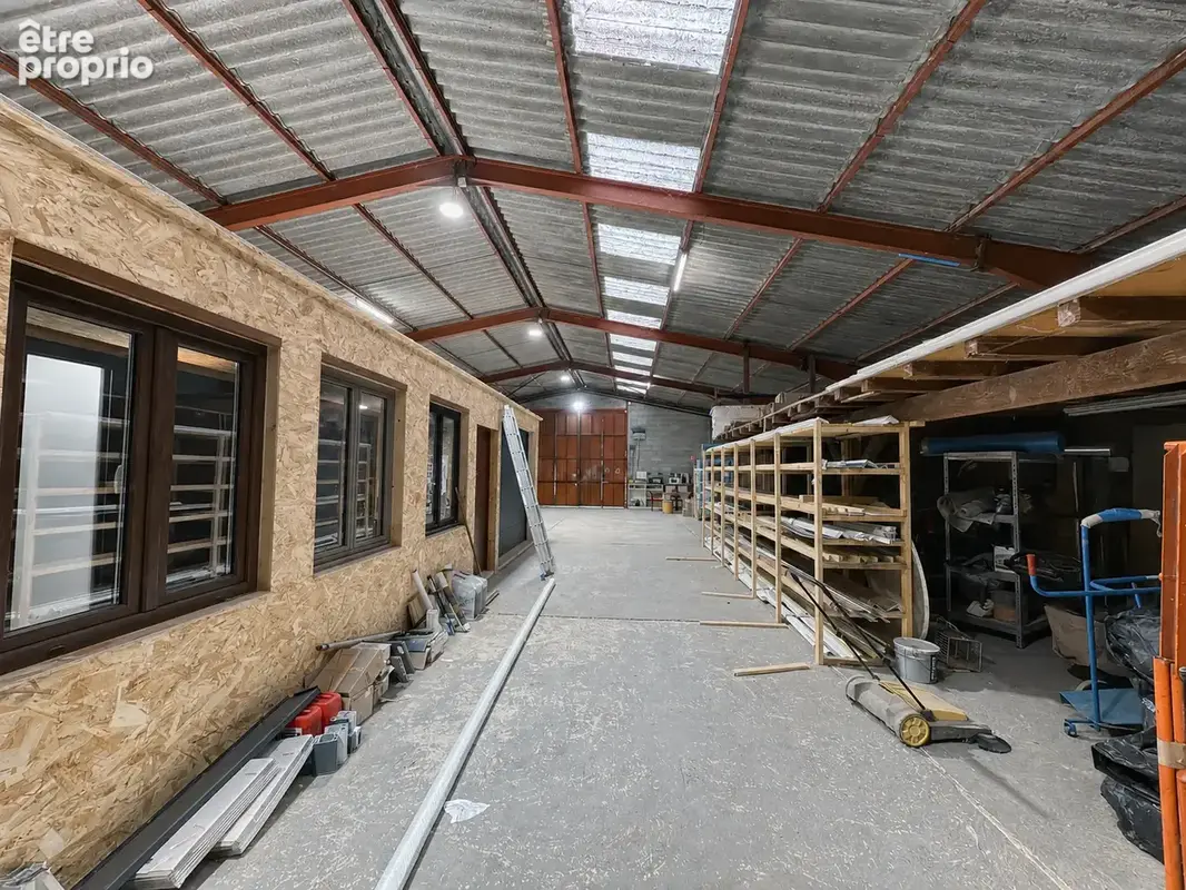 Local professionnel a usage d'entrepot - 400 m2 - photo 6