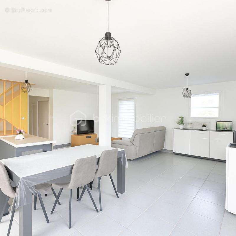 Maison à PLEUMELEUC