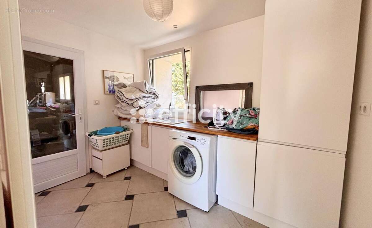 Maison 193 m² à Dompierre-Sur-Mer  - photo 9
