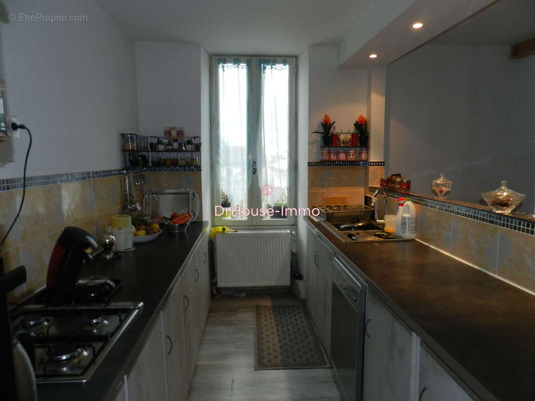 Maison 320 m² à Miramont-De-Guyenne  - photo 2