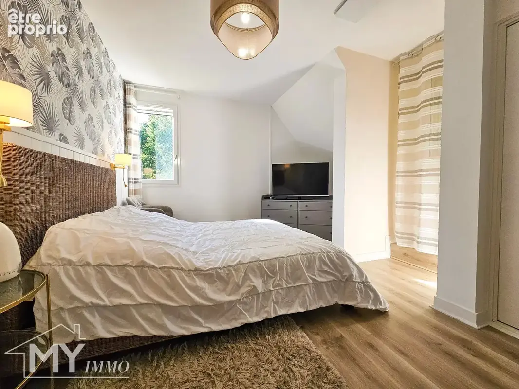 Vélines : Maison d’architecte de 218 m² avec piscine sur près de 2,8 hectares - photo 18