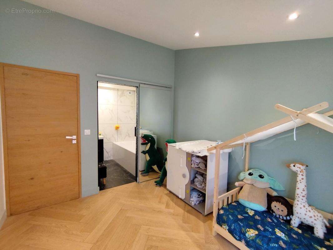 Maison à VILLEFRANCHE-SUR-SAONE