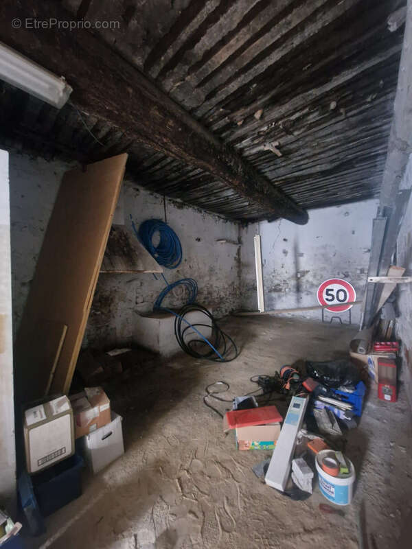Maison à MOUSSAN