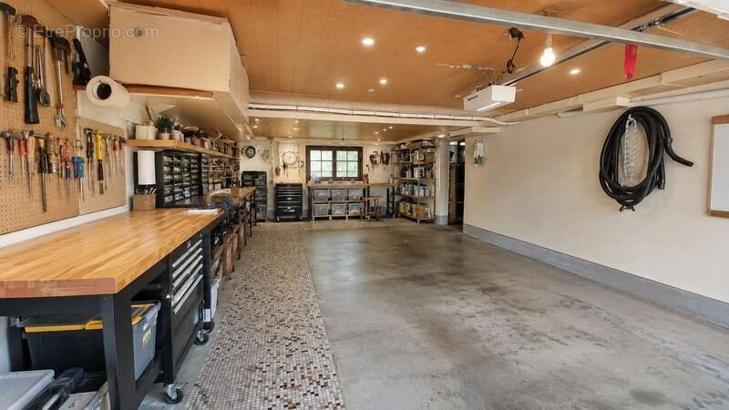 Maison familiale 5 chambres au calme, sans vis-à-vis, avec piscine et rivière en fond de jardin - photo 15