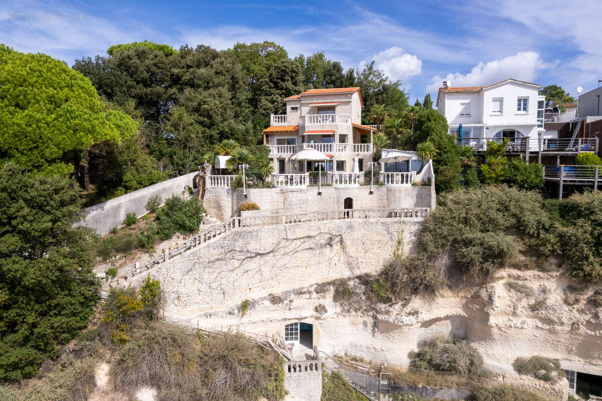 Maison à MESCHERS-SUR-GIRONDE