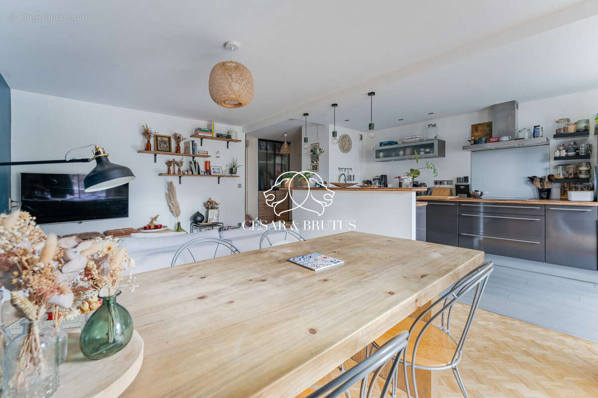 Appartement à LYON-8E