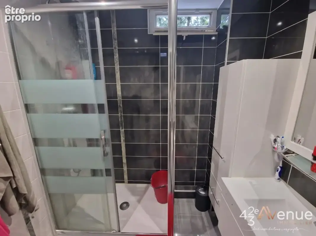 Appartement 4 pièces 92 m² à vendre à Saint-Etienne (42000) - photo 9