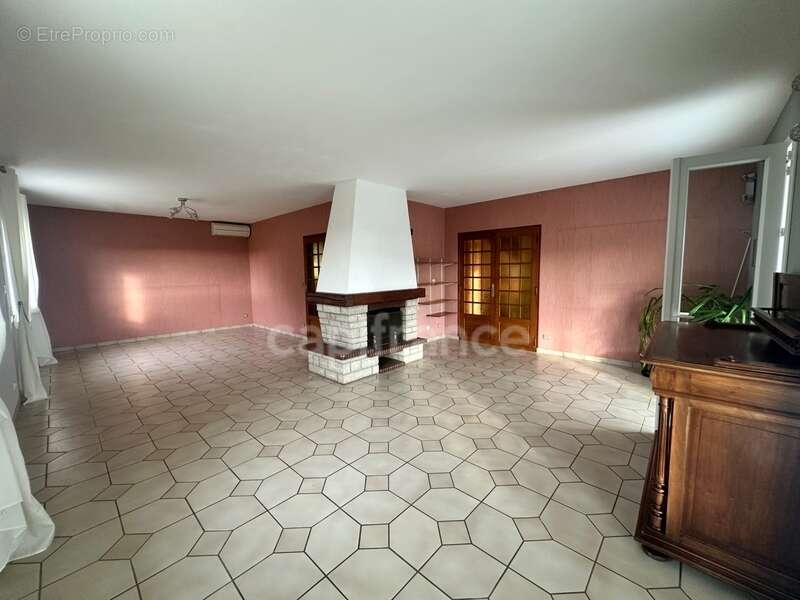 Maison à SAINT-BRIS-LE-VINEUX