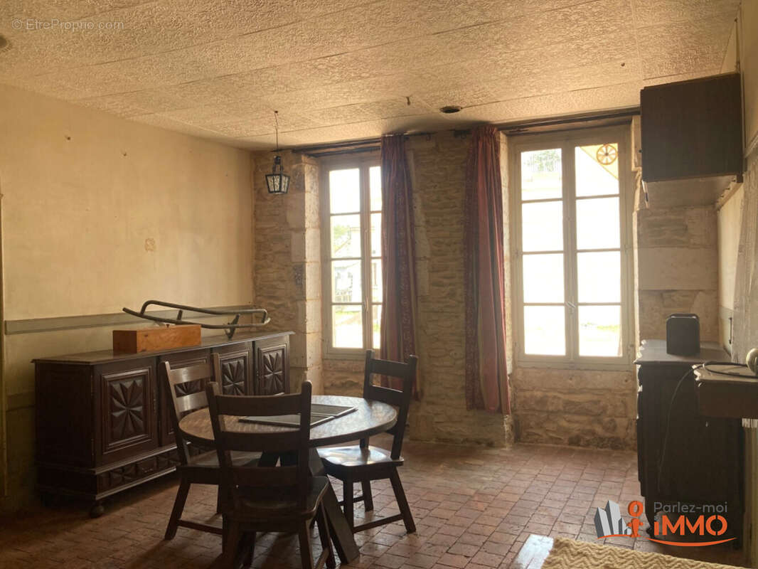 Maison à SOUGERES-EN-PUISAYE