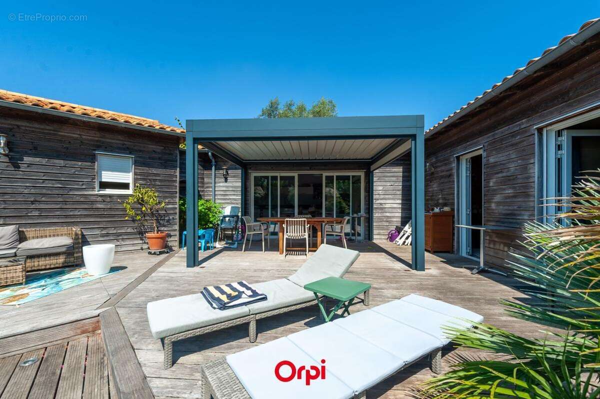 Maison familiale de plain-pied avec piscine! - photo 8