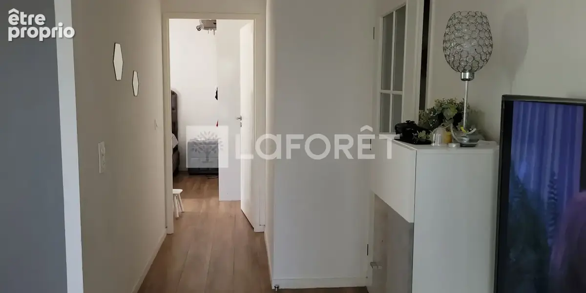 À vendre - Appartement F3 avec 2 terrasses et box à Thiais - photo 7