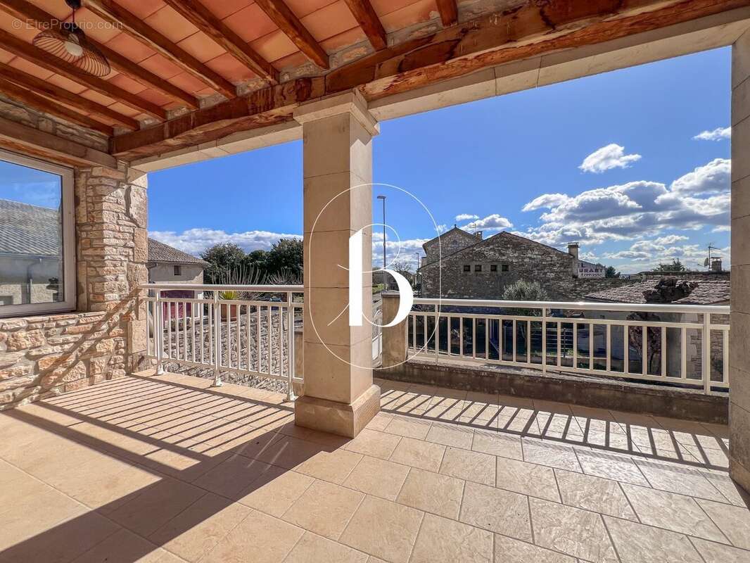 Maison à ORGNAC-L'AVEN