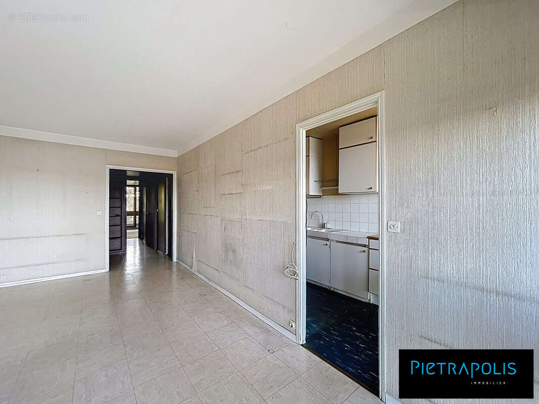 Pièce de vie - Appartement à LYON-9E