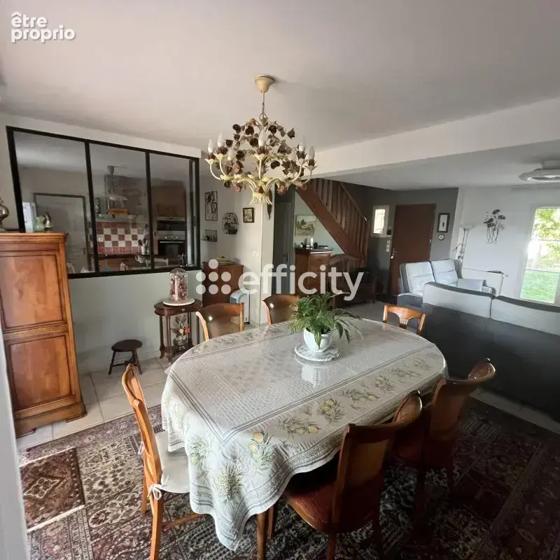 Maison 5 pièces 111 m² à vendre à Saint-Martin-Le-Beau (37270) - photo 4