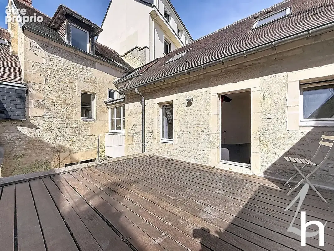 Maison ancienne - 5 chambres - bureau - cour - terrasse -  rare sur le marche - photo 3