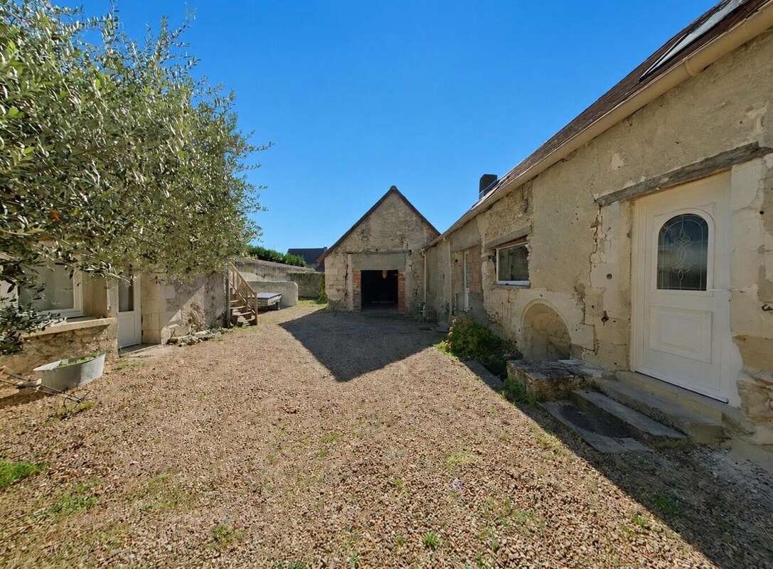 Photo 2 - Maison à YZEURES-SUR-CREUSE
