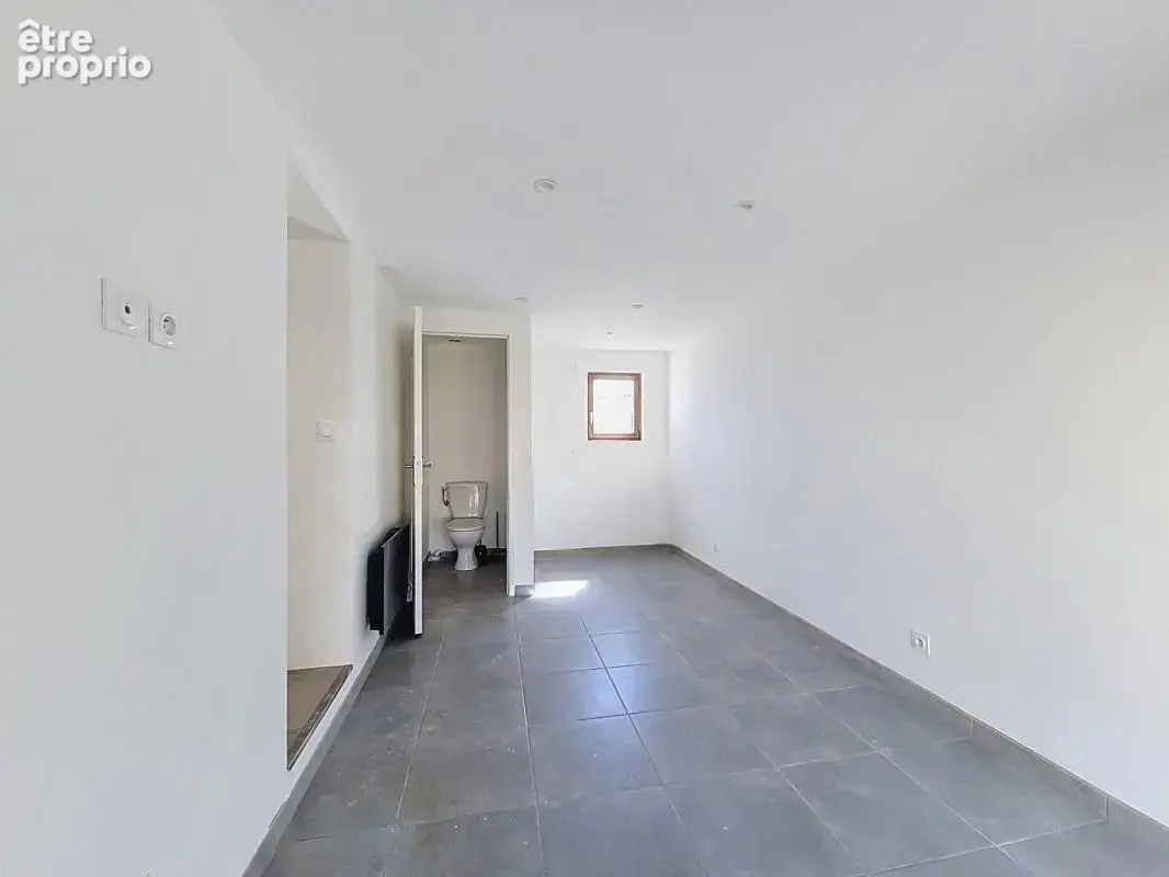 Maison individuelle de 4 chambres avec piscine sur St Chaptes - photo 8