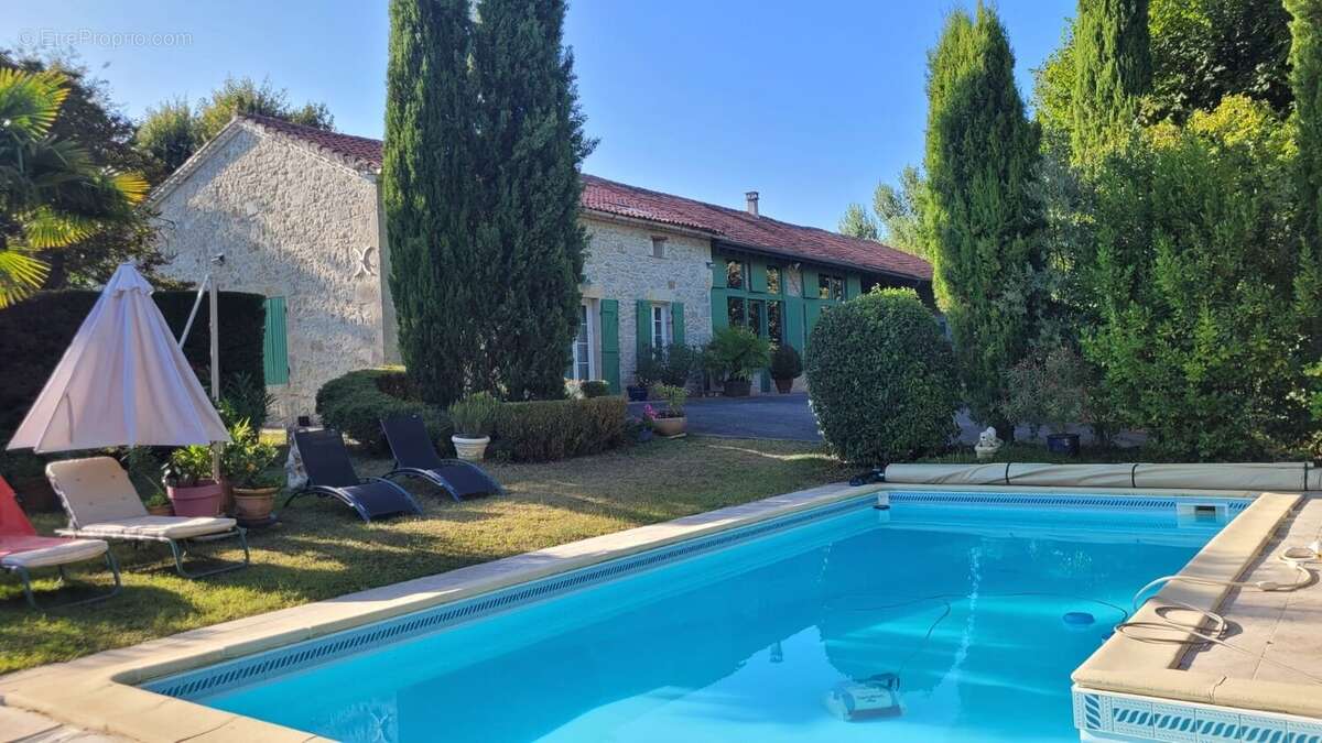 Belle demeure en pierres à Moirax - photo 4