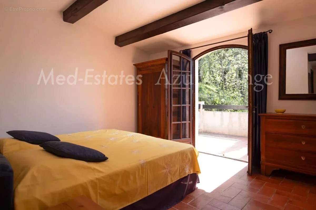 Maison à LA GARDE-FREINET