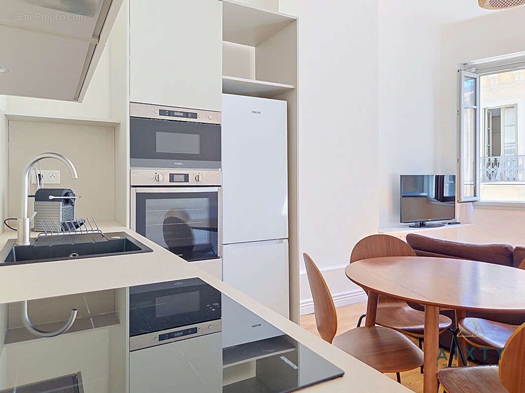 Appartement à MARSEILLE-1E