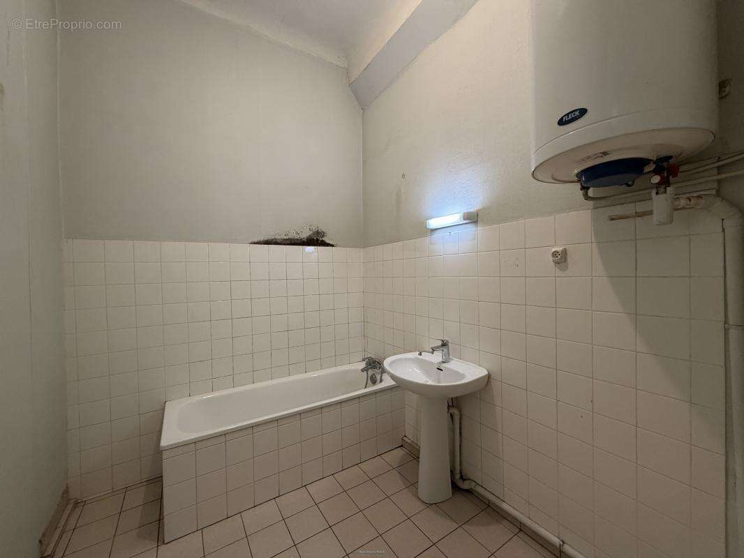 Rue Sergent Blandan - T4 de 92m² - photo 8