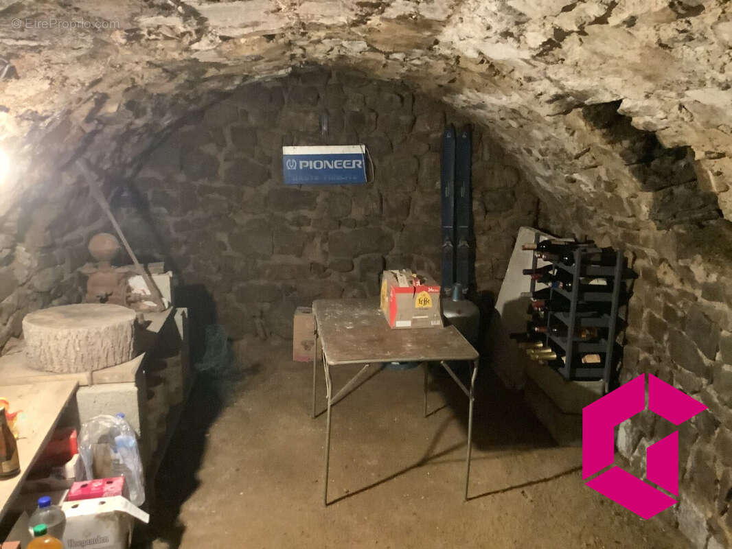 Maison à SAINT-JULIEN-VOCANCE