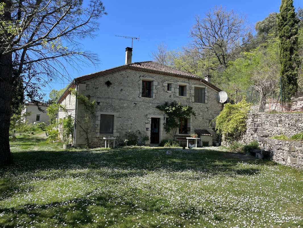 Propriété de charme à flanc de colline avec logements indépendants et vues imprenables - photo 7