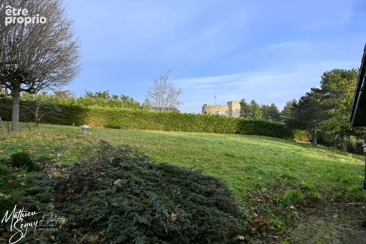 VAUGNERAY - Terrain à bâtir pour une maison P5 à étage + garage - photo 15