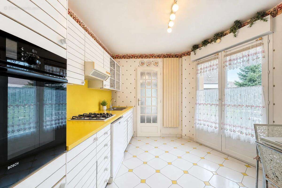 Spacieuse maison 5 pièces, 164 m² à Maillot - photo 6