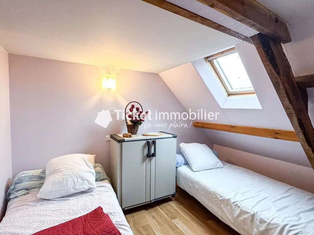 Maison à CANIAC-DU-CAUSSE