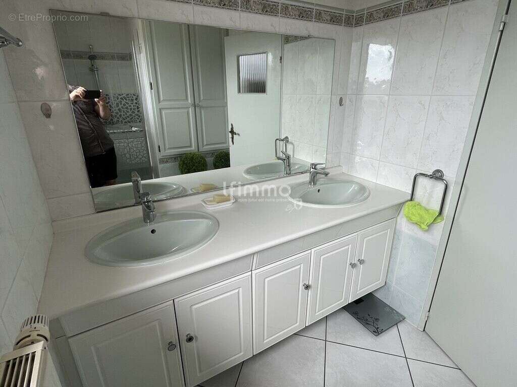 Maison mitoyenne de 186m2 avec une extension adaptée PMR - photo 6