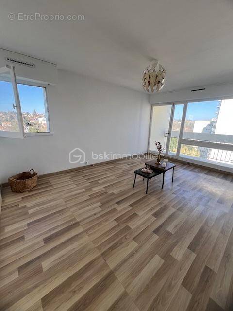 Appartement à EPINAY-SOUS-SENART